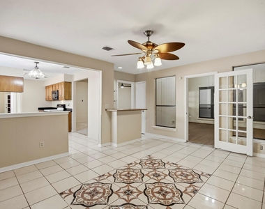 8807 Lakeside Forest Drive - Photo Thumbnail 7