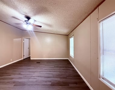 30407 Greenwood Street - Photo Thumbnail 20