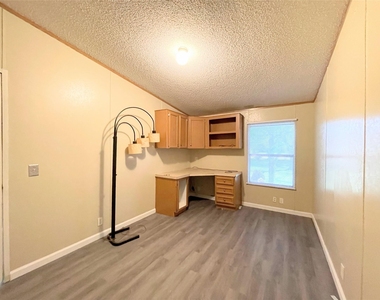 30407 Greenwood Street - Photo Thumbnail 17