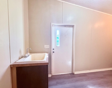 30407 Greenwood Street - Photo Thumbnail 16
