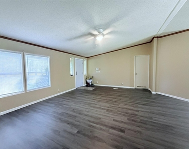 30407 Greenwood Street - Photo Thumbnail 10
