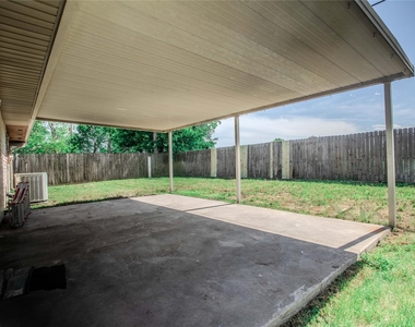 311 Forest Hills Drive - Photo Thumbnail 9