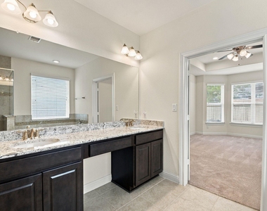 19049 Villa Lane - Photo Thumbnail 14