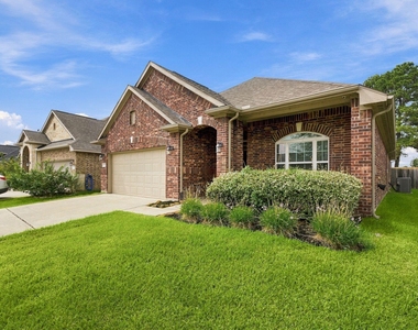 19049 Villa Lane - Photo Thumbnail 1