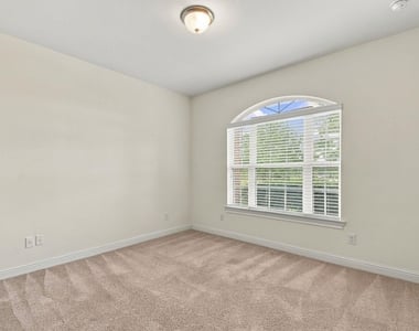 19049 Villa Lane - Photo Thumbnail 21
