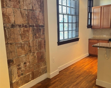 621 21st Street - Photo Thumbnail 10