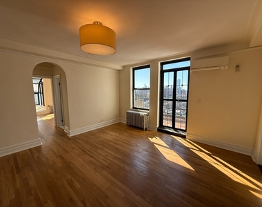 2nd Avenue - Photo Thumbnail 5