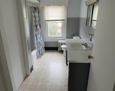 105 Johnson Street - Photo Thumbnail 6