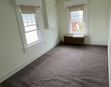 105 Johnson Street - Photo Thumbnail 5