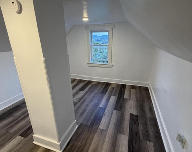 1440 Saint Ann Street - Photo Thumbnail 8