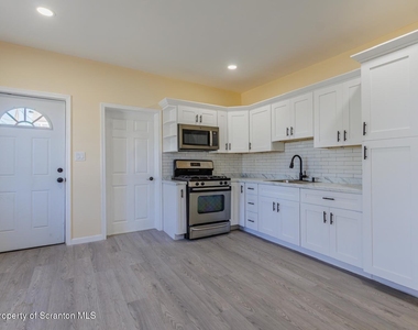 338 E Main Street - Photo Thumbnail 8