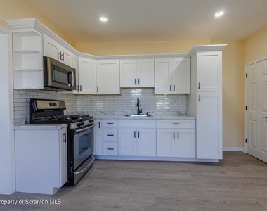 338 E Main Street - Photo Thumbnail 7