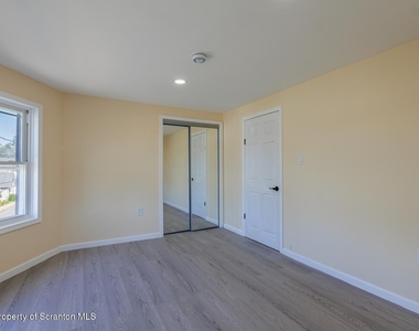 338 E Main Street - Photo Thumbnail 12
