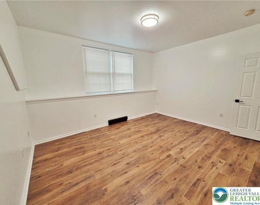 1166 Fullerton Avenue - Photo Thumbnail 19
