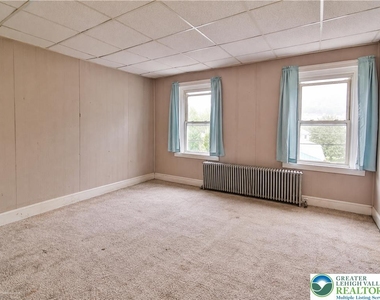 203 Mill Street - Photo Thumbnail 6