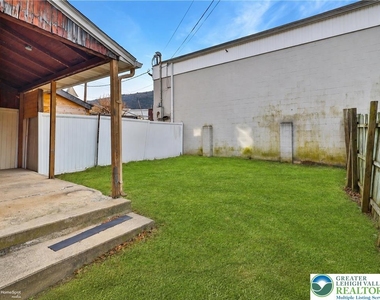203 Mill Street - Photo Thumbnail 12