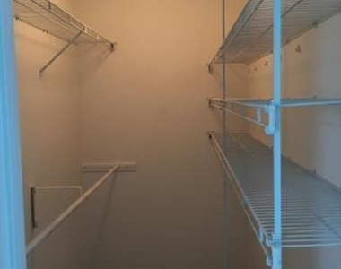 1105 King Way - Photo Thumbnail 9
