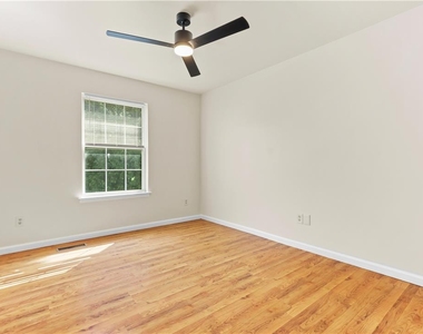 475 Celandine Drive - Photo Thumbnail 24