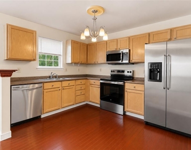475 Celandine Drive - Photo Thumbnail 10