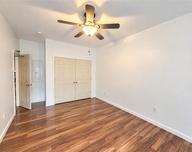 31 Broadway - Photo Thumbnail 5