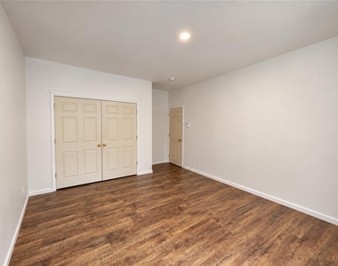 31 Broadway - Photo Thumbnail 11