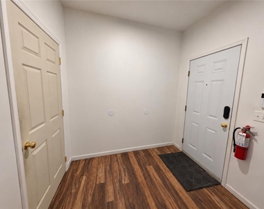 31 Broadway - Photo Thumbnail 16