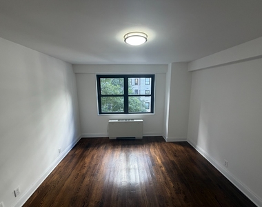 East 89th Street - Photo Thumbnail 1