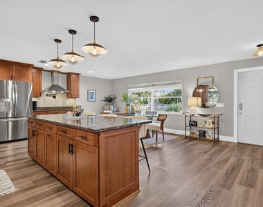 7312 S Fitzgerald Street - Photo Thumbnail 5