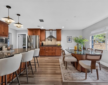 7312 S Fitzgerald Street - Photo Thumbnail 6