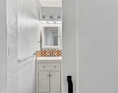 3631 N 4th Avenue N - Photo Thumbnail 35