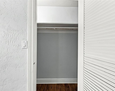 3631 N 4th Avenue N - Photo Thumbnail 33