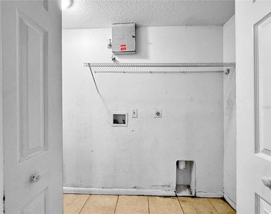 2213 E Emma Street - Photo Thumbnail 12