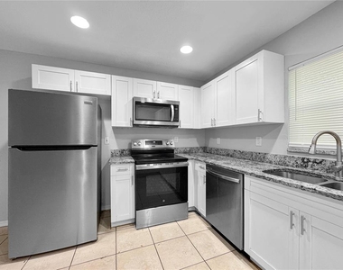 2213 E Emma Street - Photo Thumbnail 3