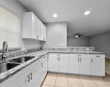2213 E Emma Street - Photo Thumbnail 4