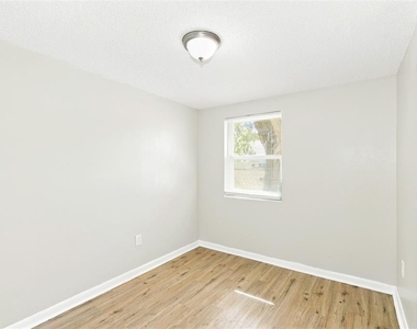 3011 Star Street - Photo Thumbnail 5