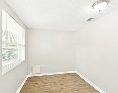 3011 Star Street - Photo Thumbnail 7