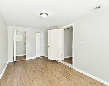 3011 Star Street - Photo Thumbnail 8
