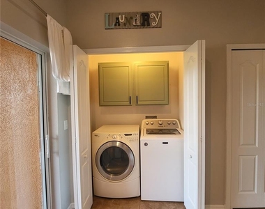 4060 Winding Vine Drive - Photo Thumbnail 12