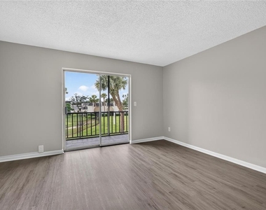 709 Russell Lane - Photo Thumbnail 26