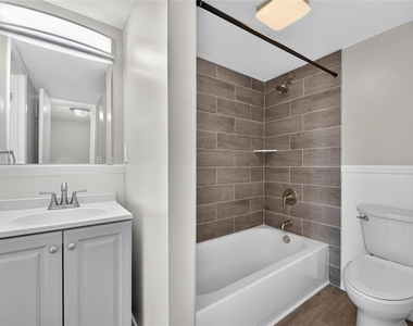 709 Russell Lane - Photo Thumbnail 32