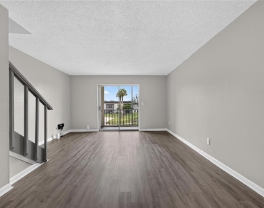 709 Russell Lane - Photo Thumbnail 19
