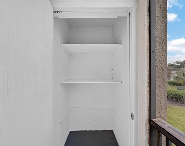 709 Russell Lane - Photo Thumbnail 43