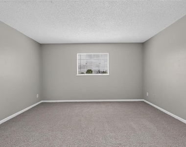 709 Russell Lane - Photo Thumbnail 38