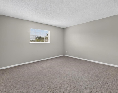 709 Russell Lane - Photo Thumbnail 34