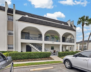 709 Russell Lane - Photo Thumbnail 4