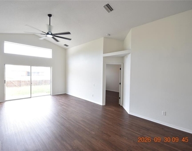 12103 Dawn Vista Drive - Photo Thumbnail 16