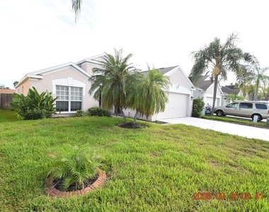 12103 Dawn Vista Drive - Photo Thumbnail 2