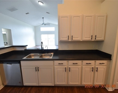 12103 Dawn Vista Drive - Photo Thumbnail 23