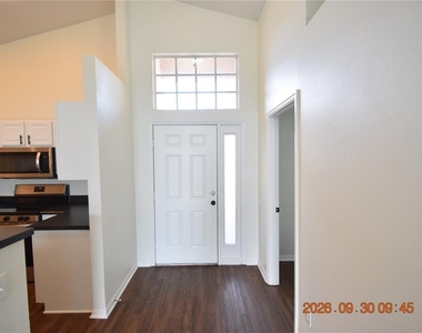 12103 Dawn Vista Drive - Photo Thumbnail 15