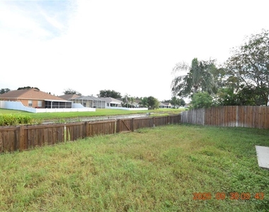 12103 Dawn Vista Drive - Photo Thumbnail 8